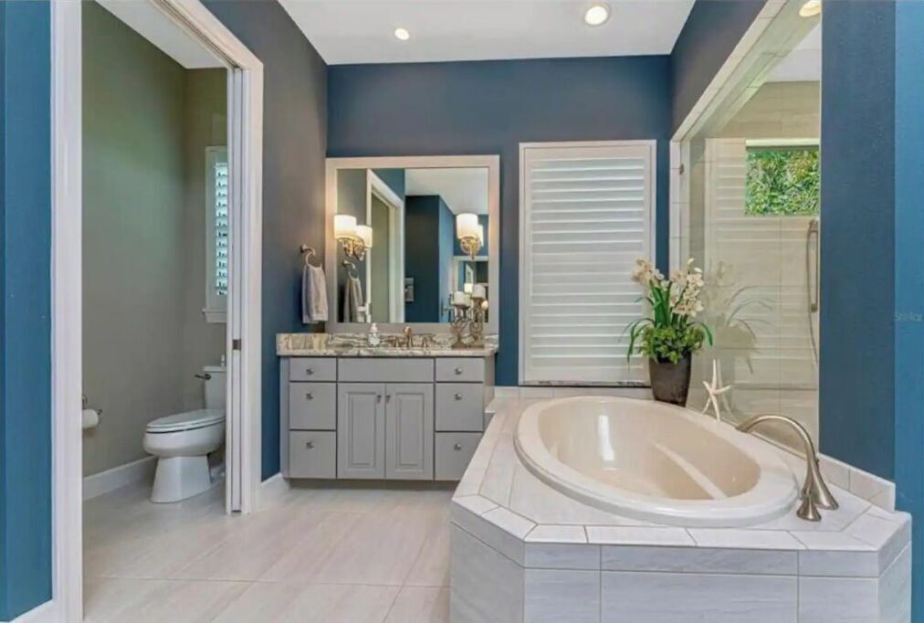 Photo of Bathroom in Burnt Store Isles
