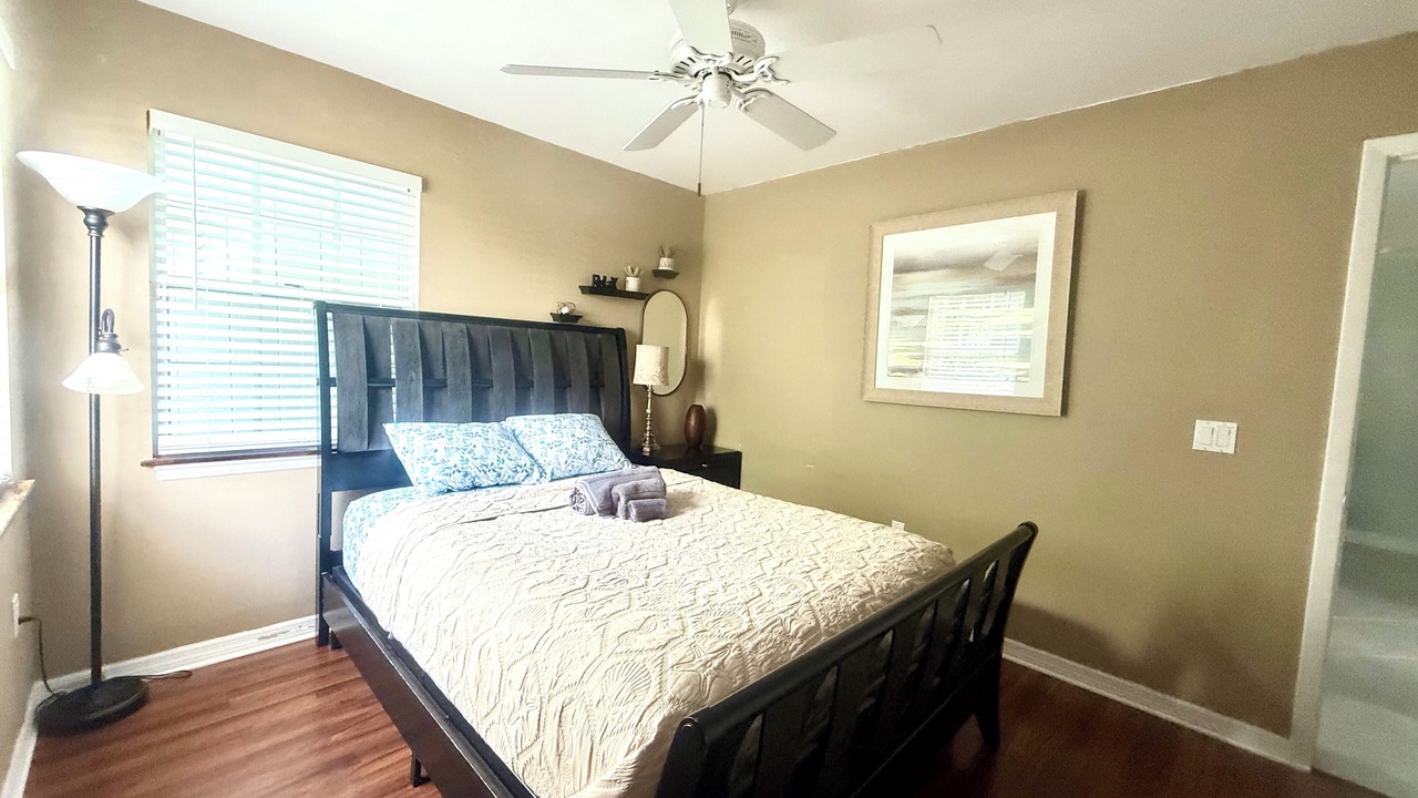 Photo of Bedroom in Englewood South