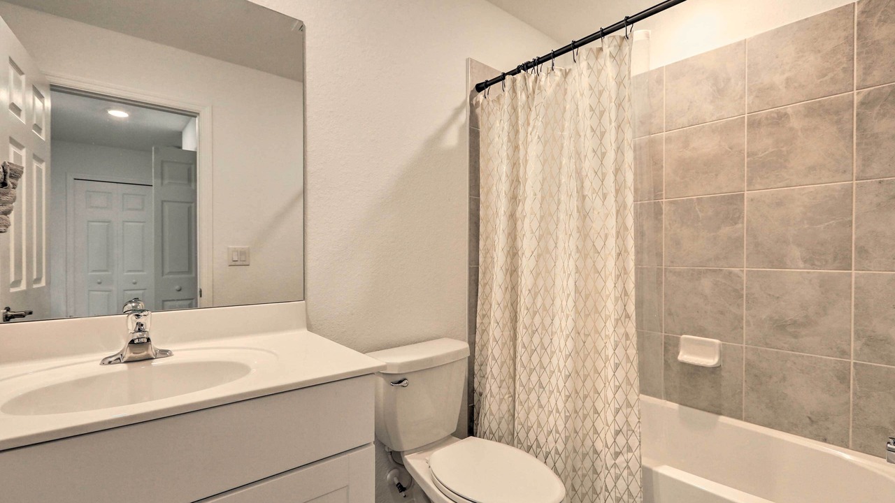 Photo of Bathroom in River Hall
