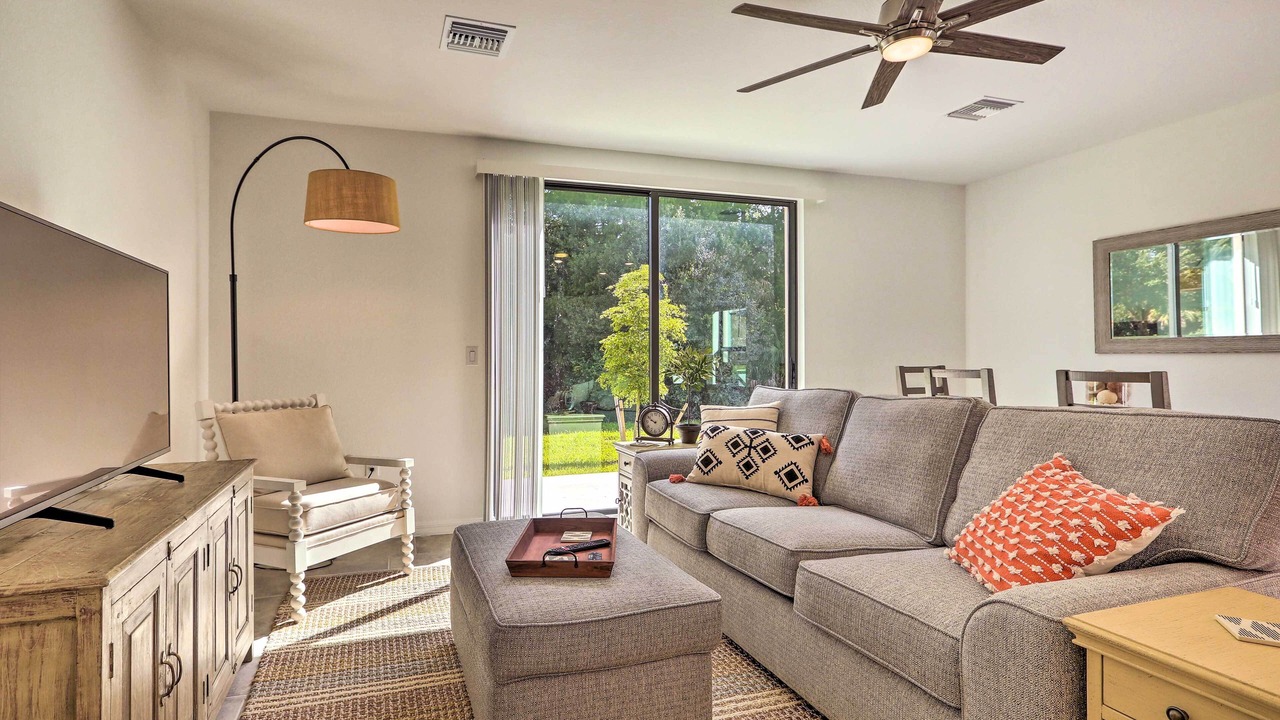 Photo of Bedroom in River Hall
