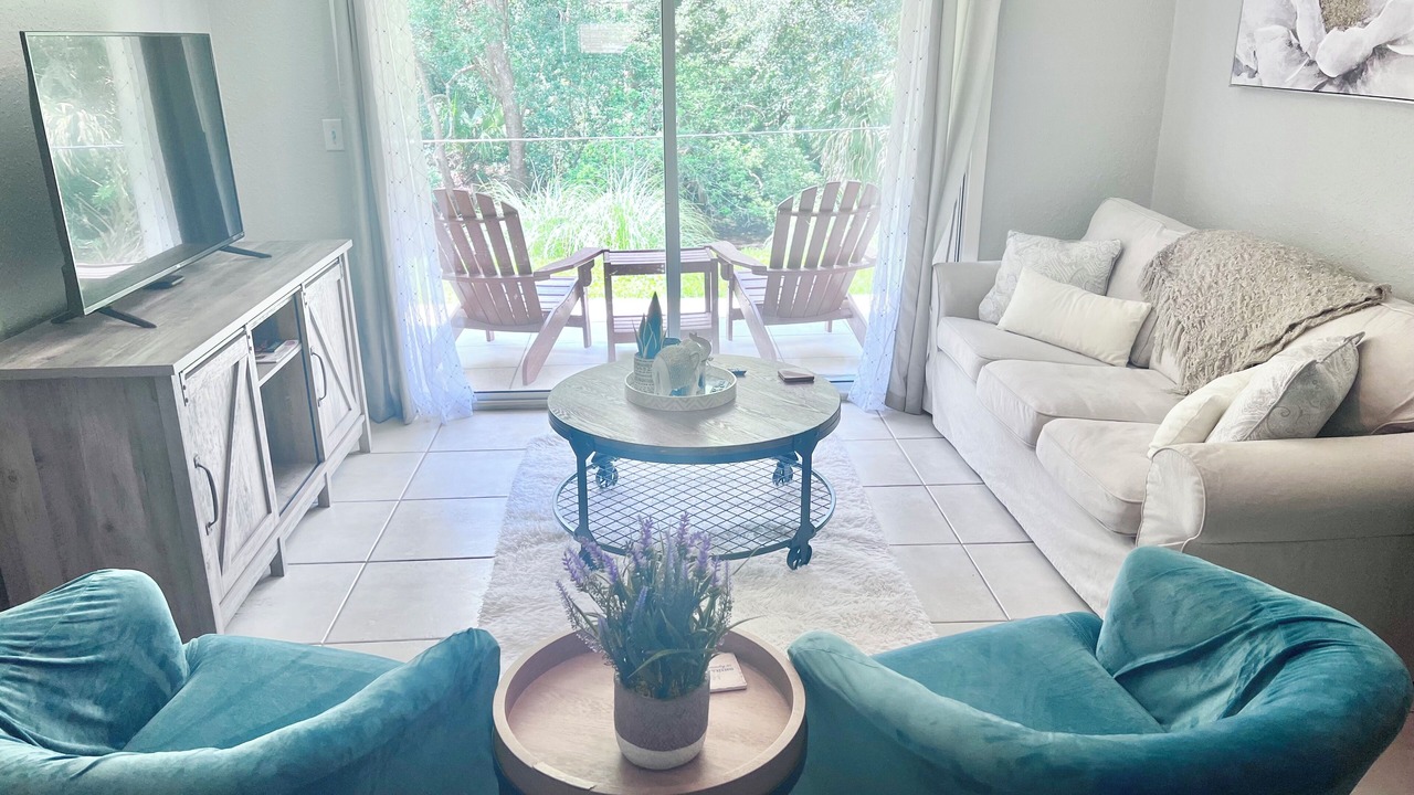 Photo of Livingroom in Jacksonville