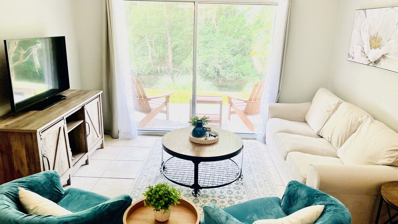 Photo of Livingroom in Jacksonville