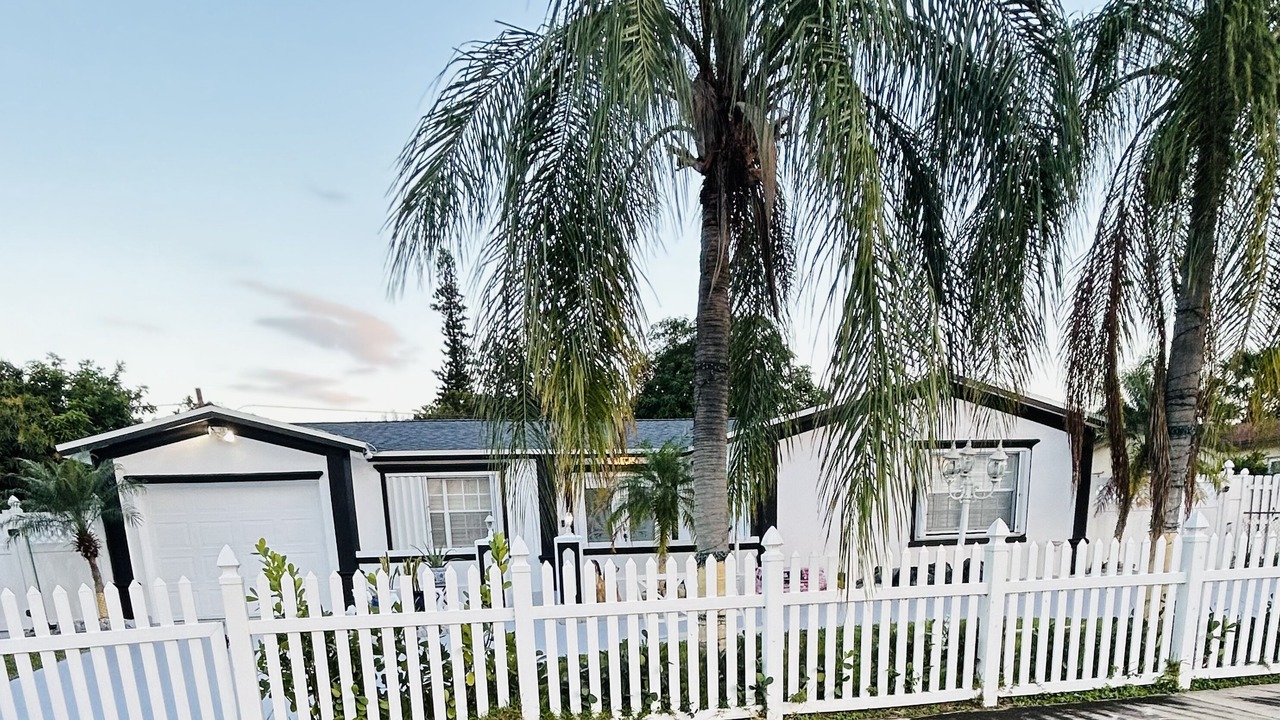 Photo of Outdoor in West Palm Beach