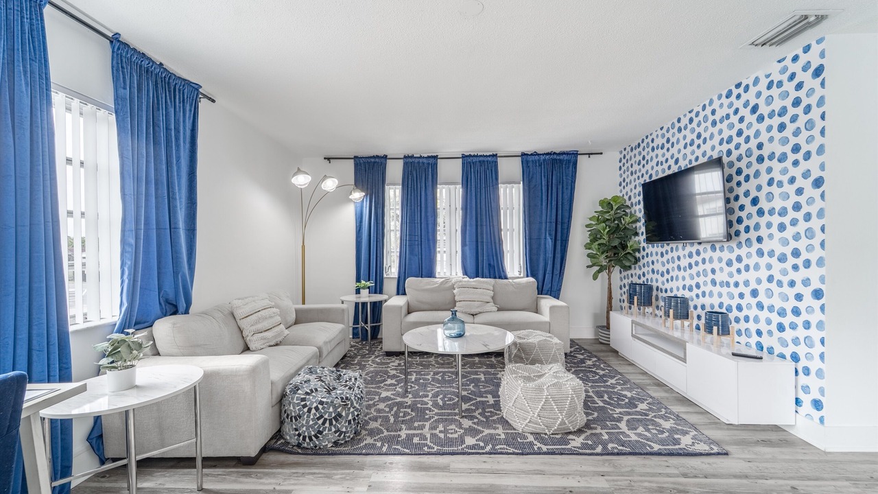 Photo of Livingroom in Survey Creek