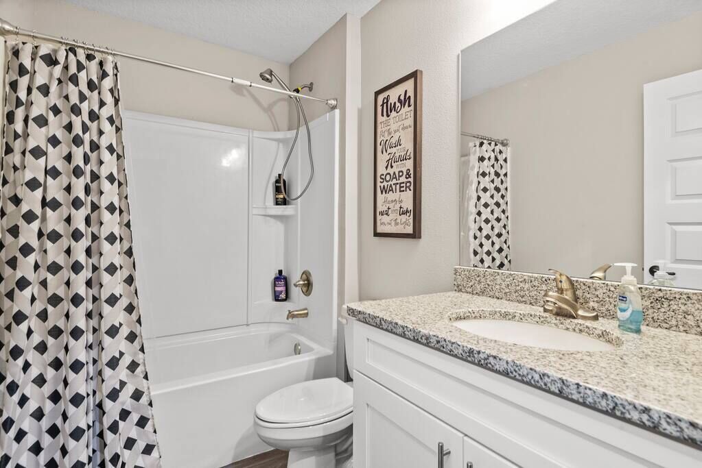 Photo of Bathroom in Citrus Springs