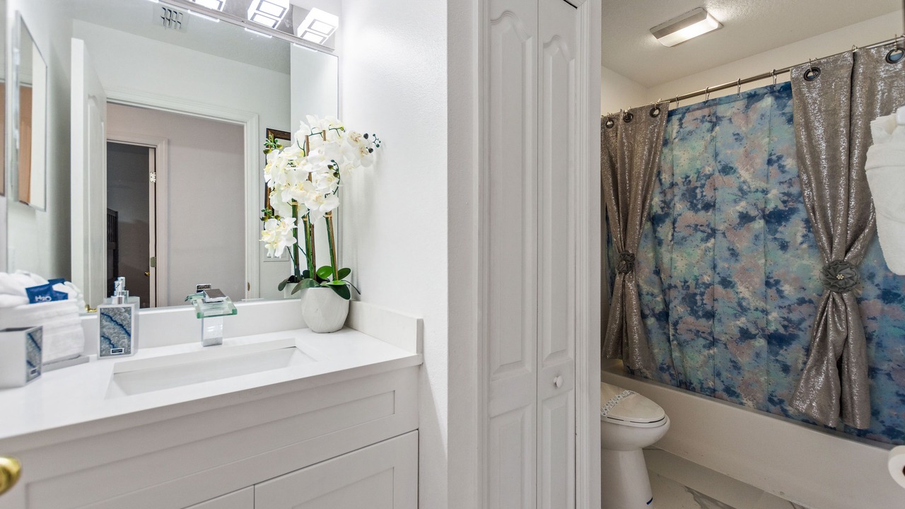 Photo of Bathroom in Sandy Ridge