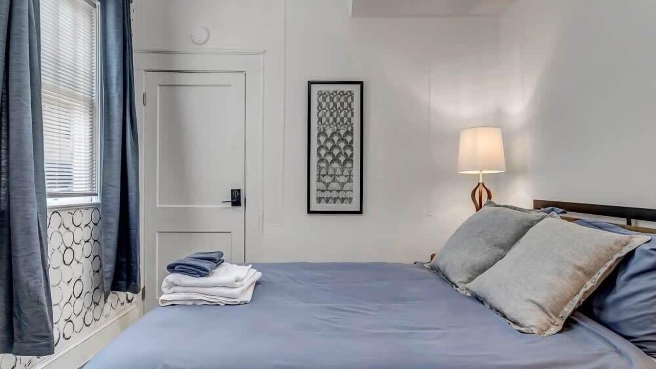 Photo of Bedroom in Urban Core