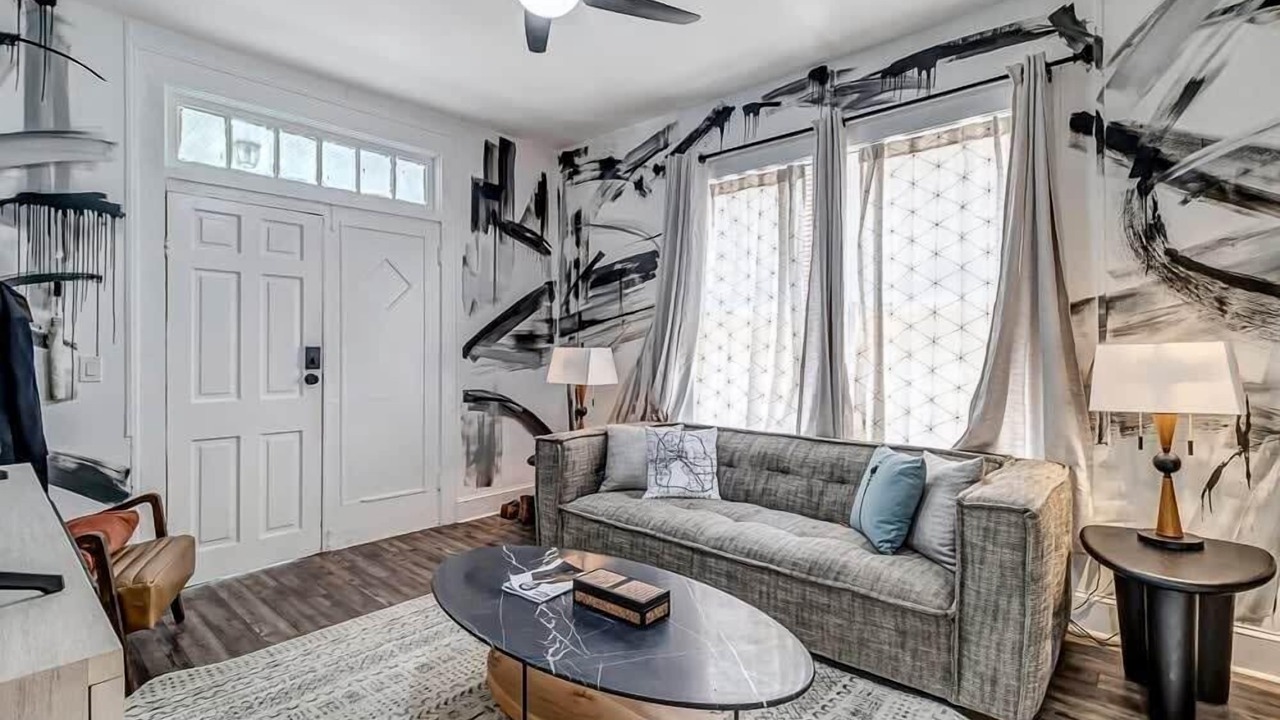 Photo of Livingroom in Urban Core