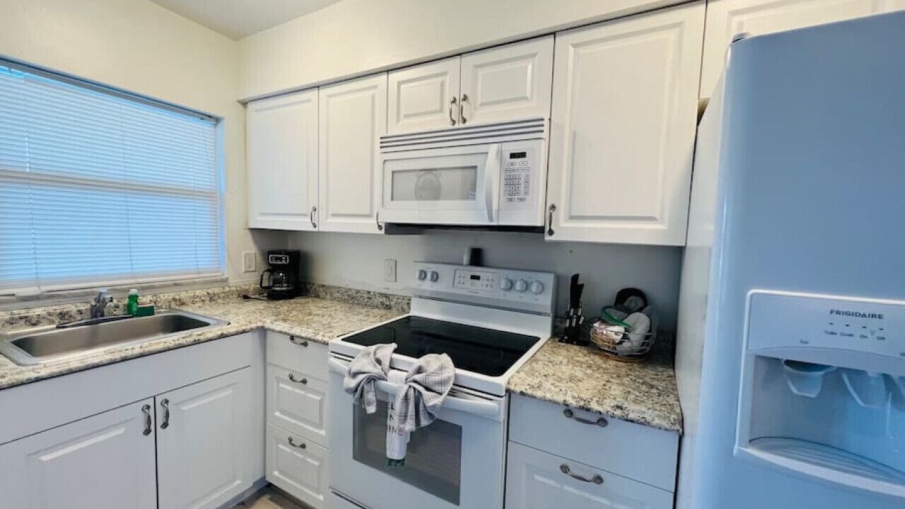 Photo of Kitchen in Avon By The Sea