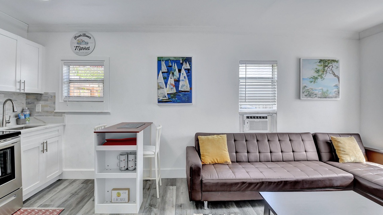 Photo of Livingroom in Pineapple Grove Arts District
