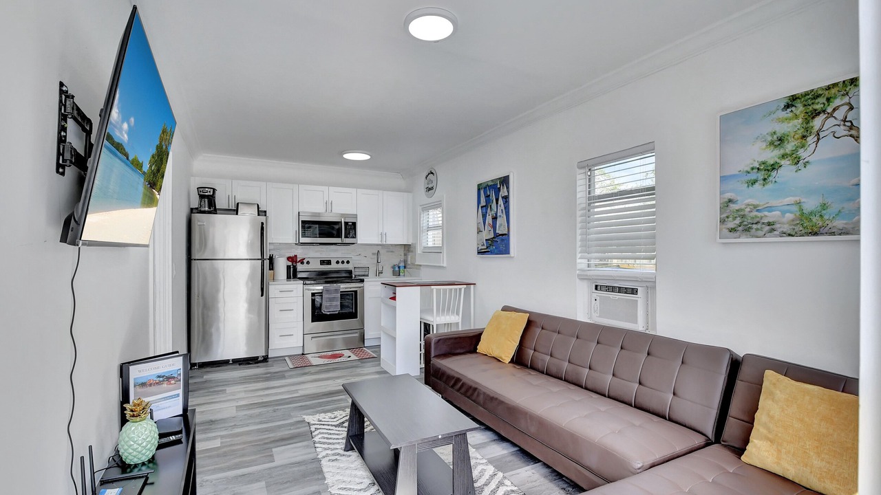 Photo of Livingroom in Pineapple Grove Arts District
