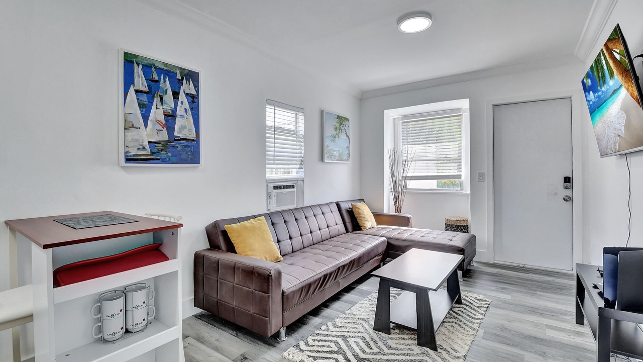 Photo of Livingroom in Pineapple Grove Arts District