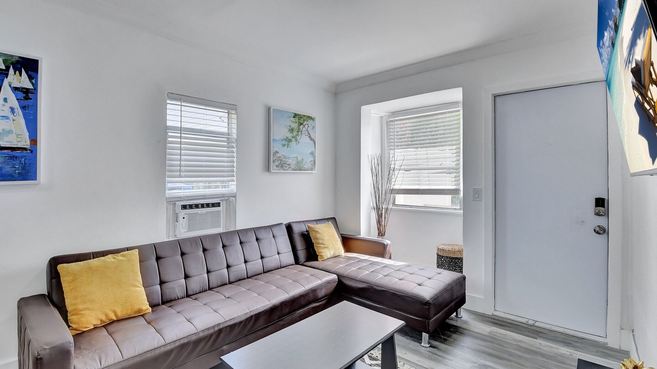 Photo of Livingroom in Pineapple Grove Arts District