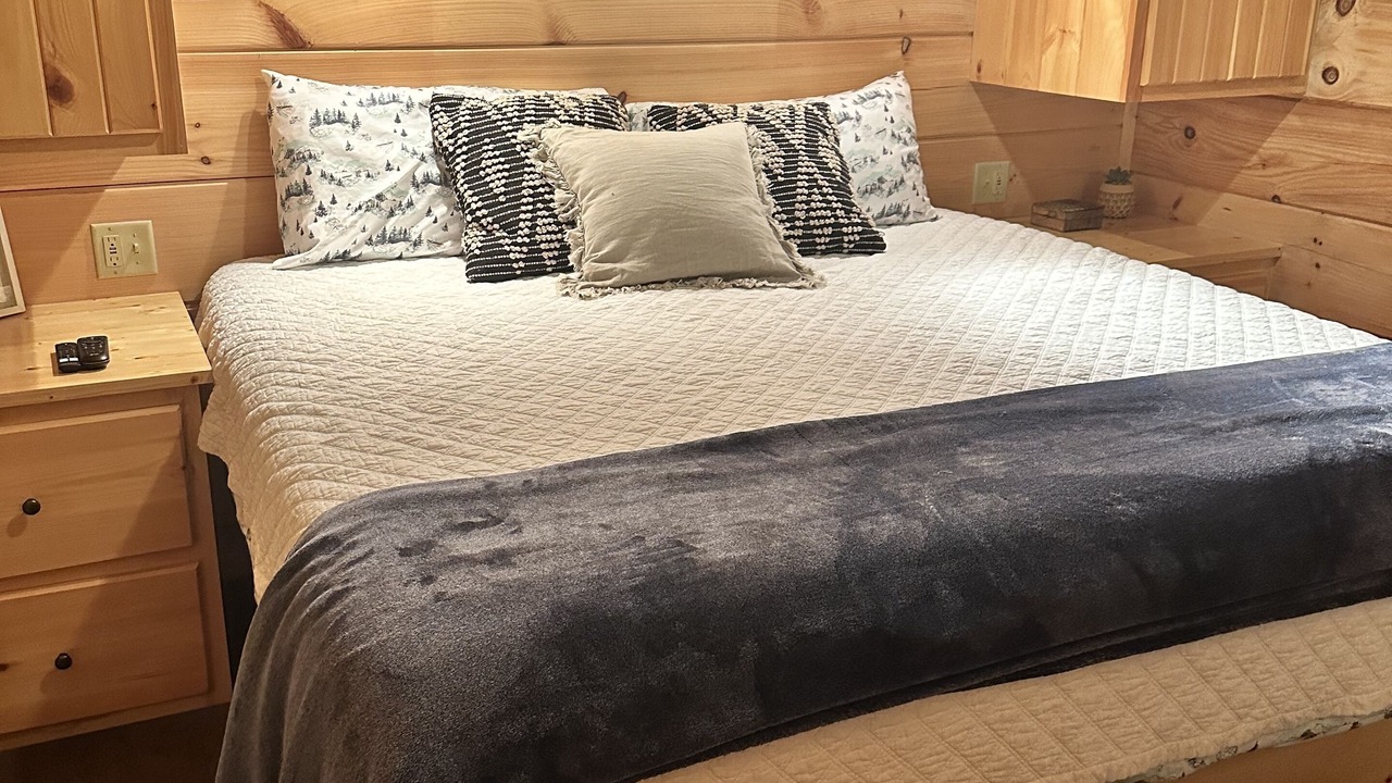 Photo of Bedroom in Blairsville