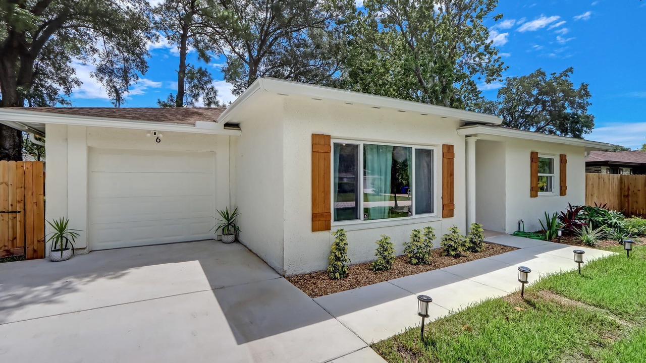 Photo of Outdoor in Dolphin's Cove