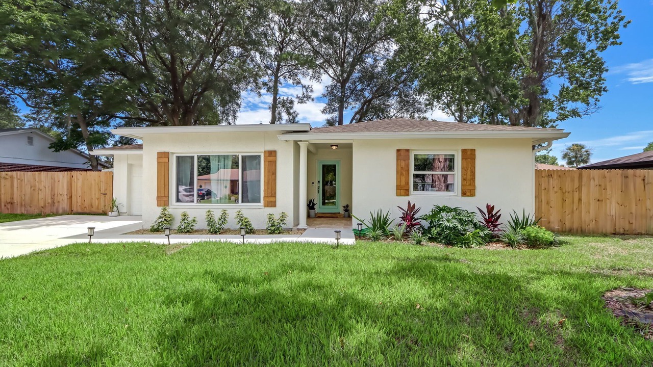 Photo of Outdoor in Dolphin's Cove