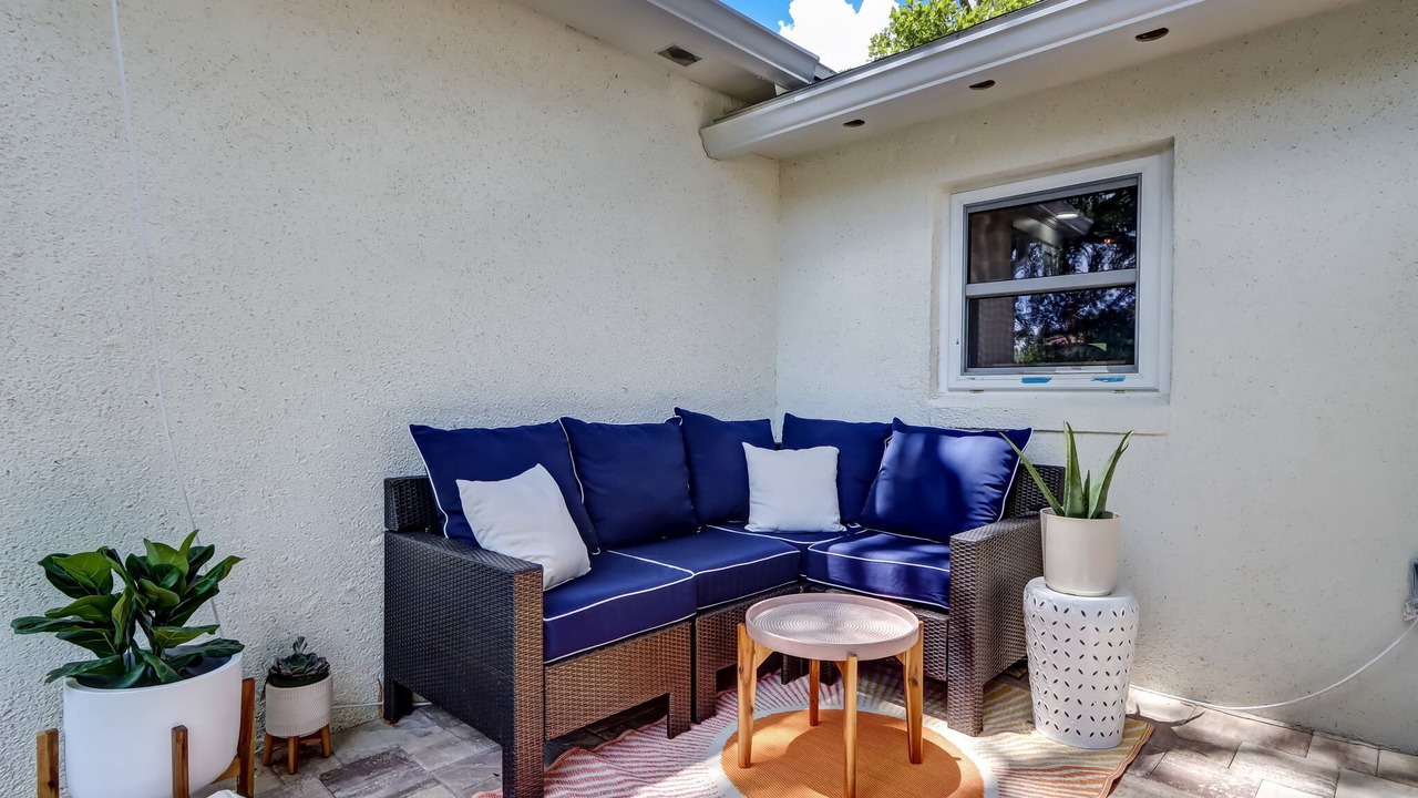 Photo of Patio Balcony in Dolphin's Cove