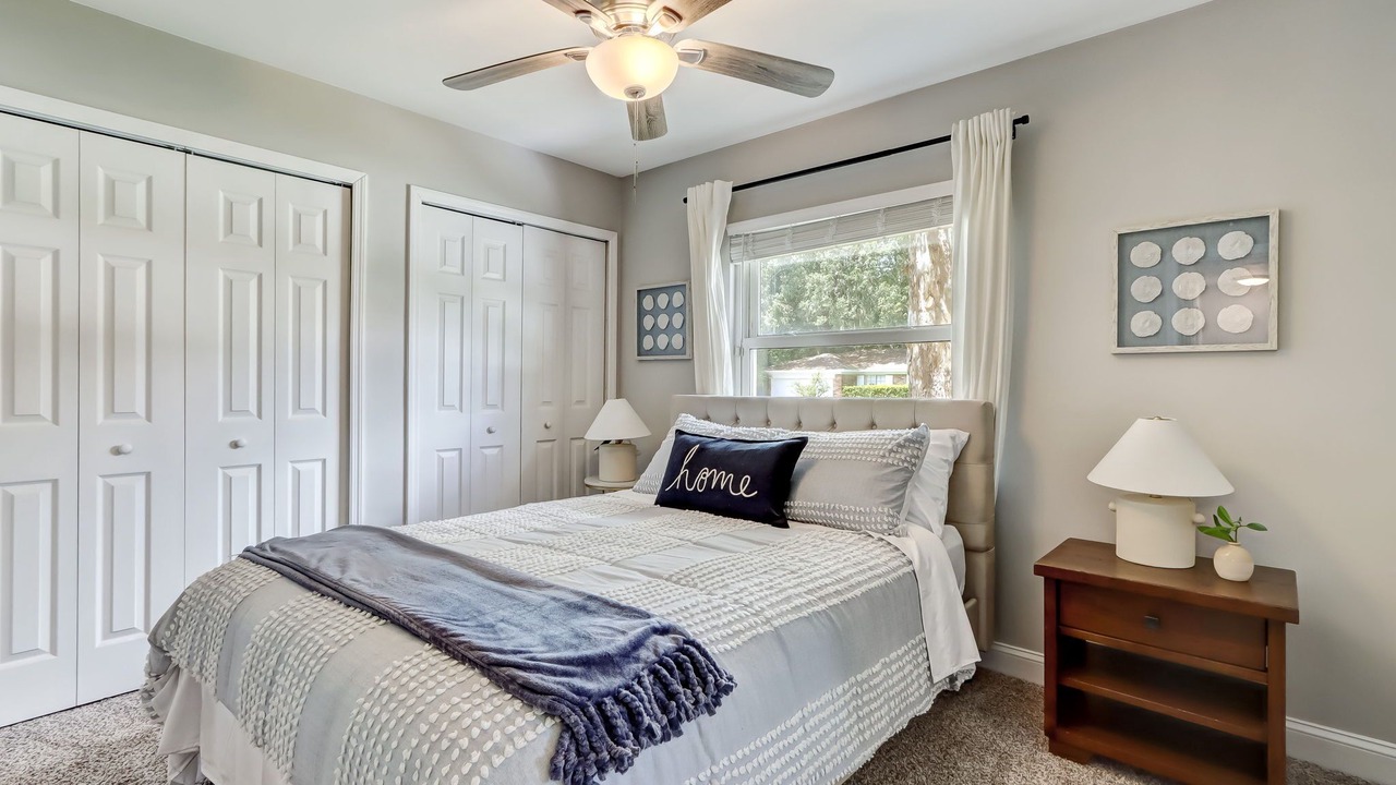 Photo of Bedroom in Dolphin's Cove