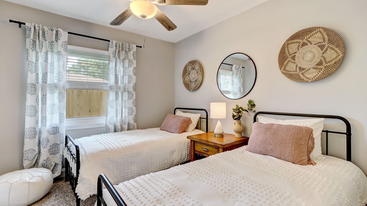 Photo of Bedroom in Dolphin's Cove