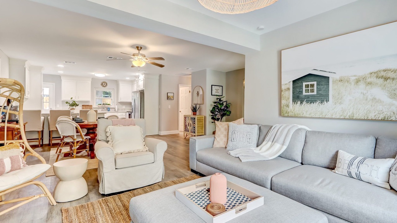 Photo of Livingroom in Dolphin's Cove