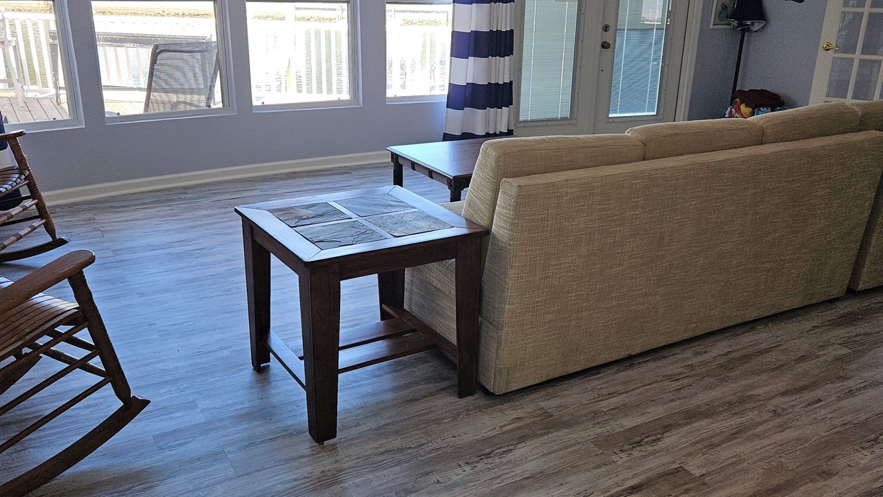Photo of Livingroom in Signal Cove