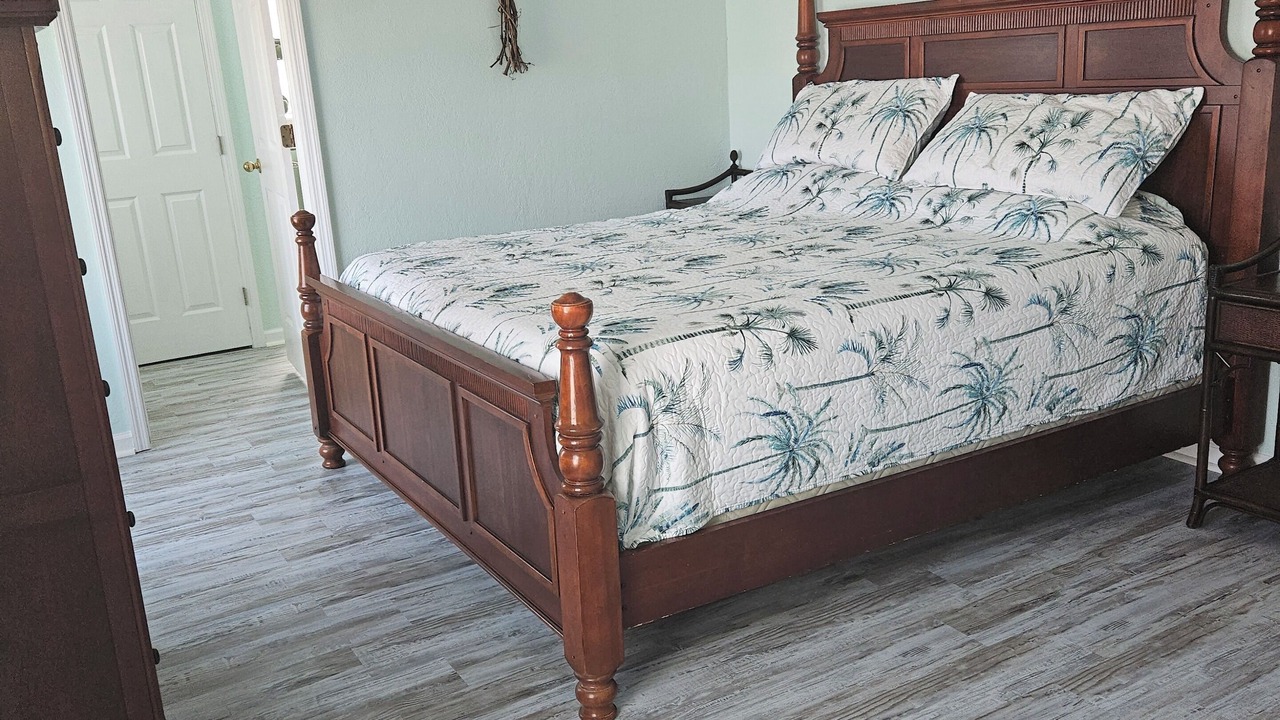 Photo of Bedroom in Signal Cove