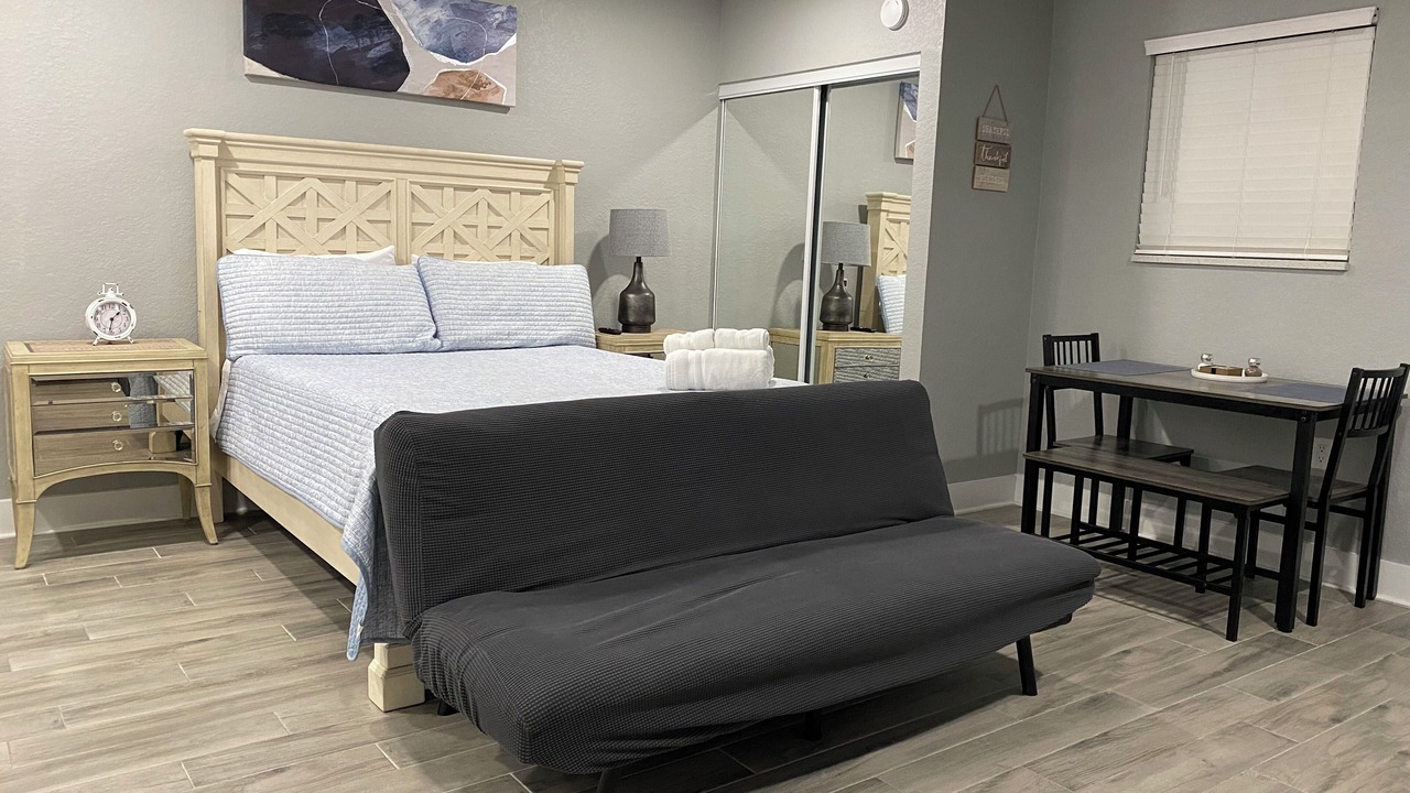Photo of Bedroom in Creekside