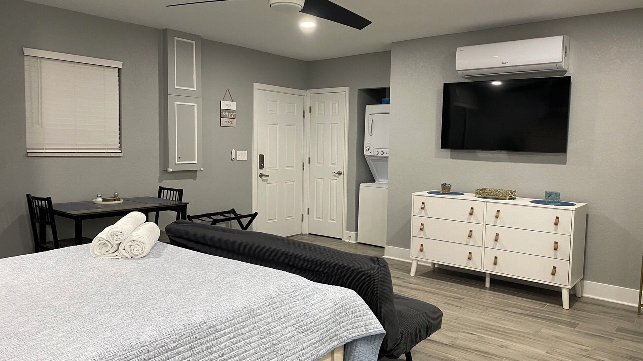 Photo of Bedroom in Creekside