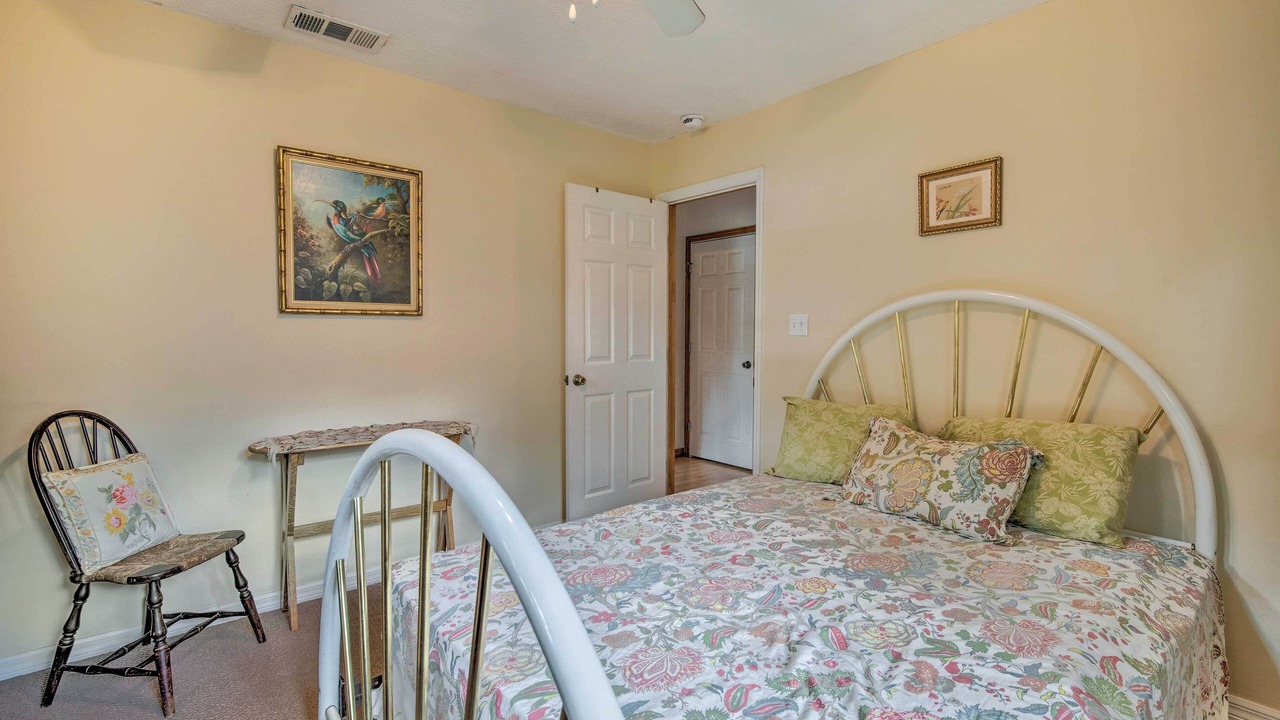 Photo of Bedroom in Inglis