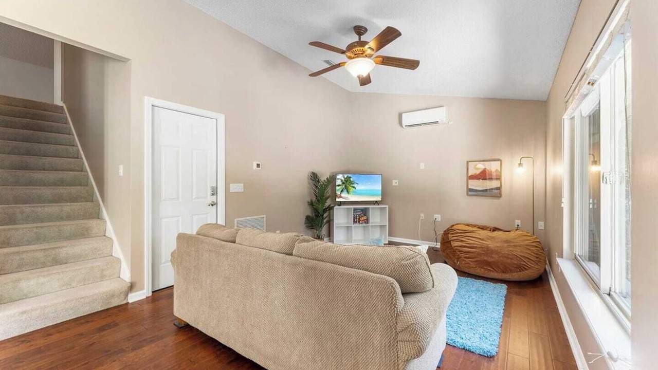 Photo of Livingroom in Southside