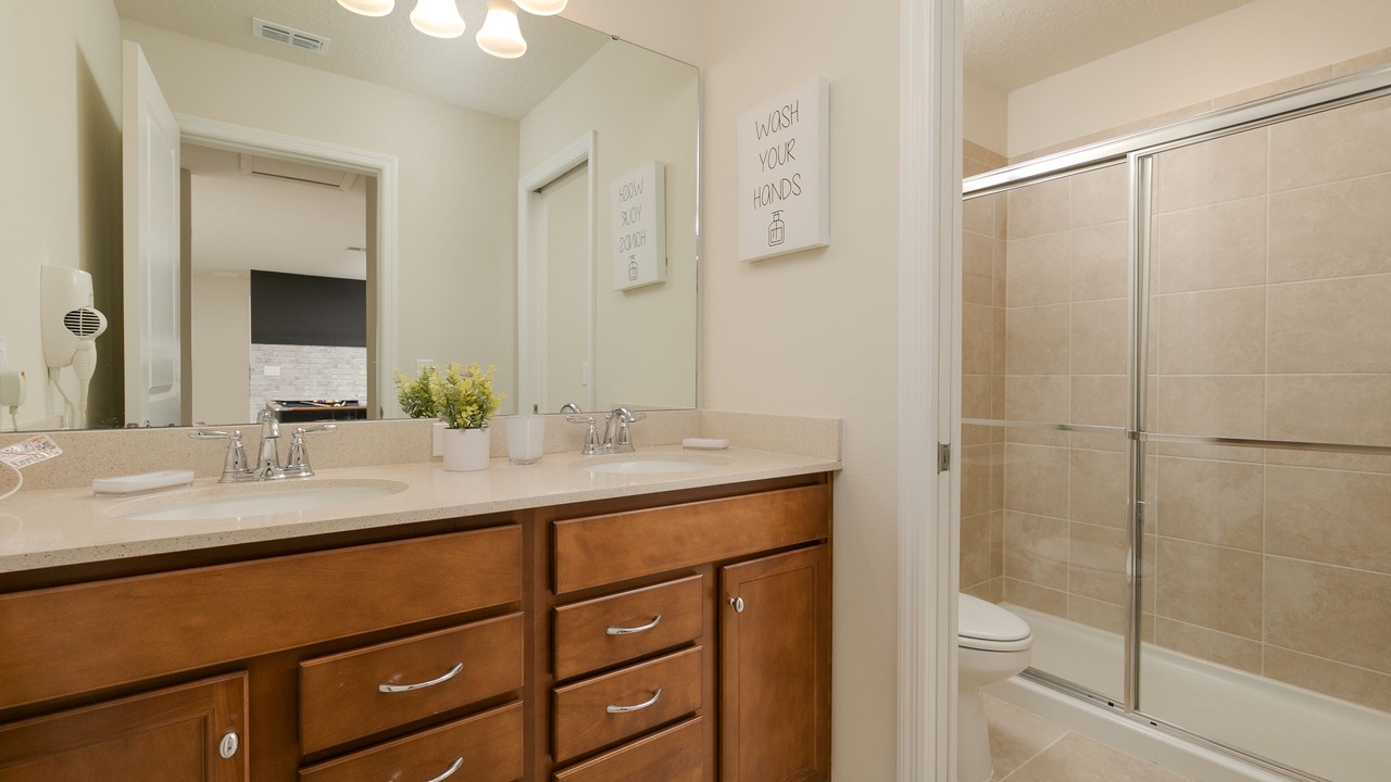 Photo of Bathroom in Davenport