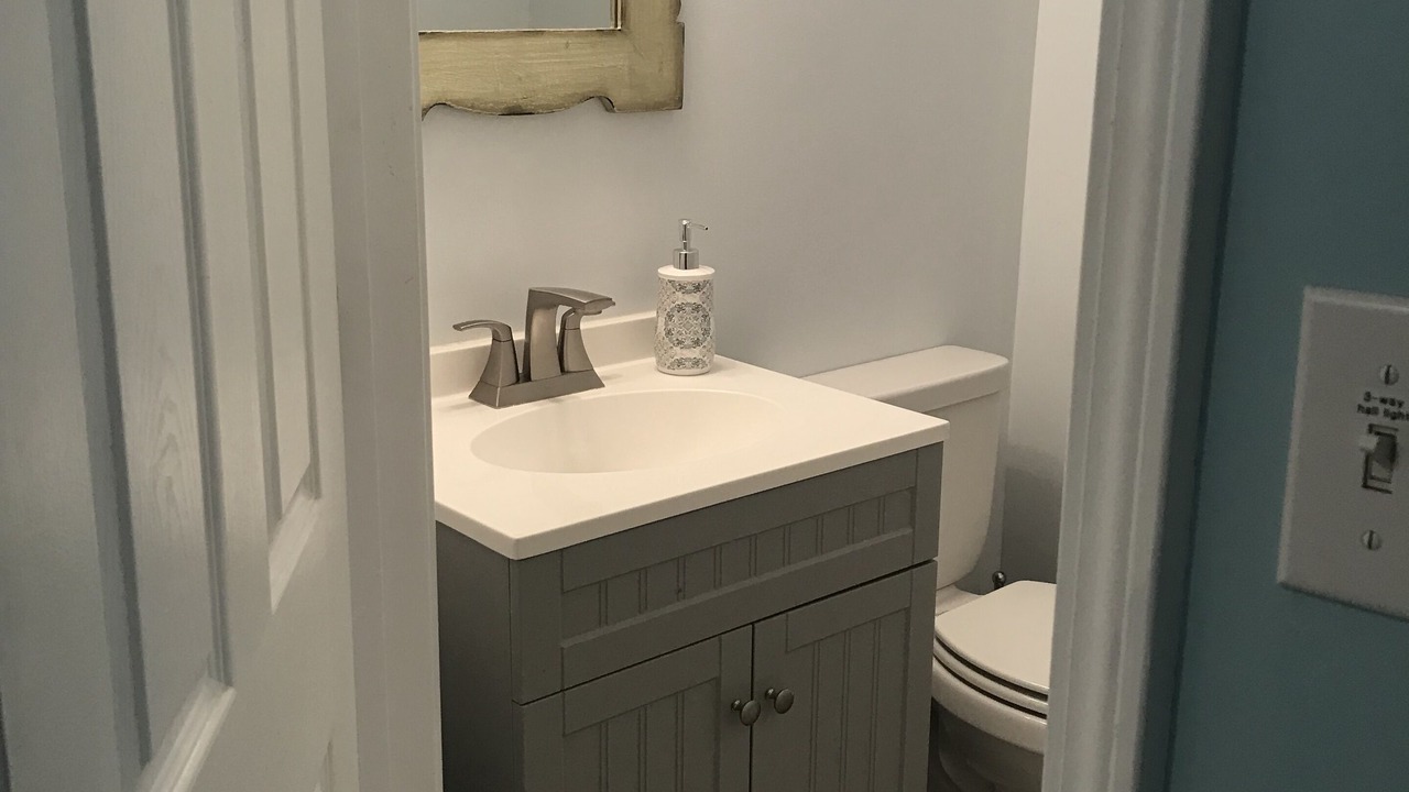Photo of Bathroom in Putnam Hall