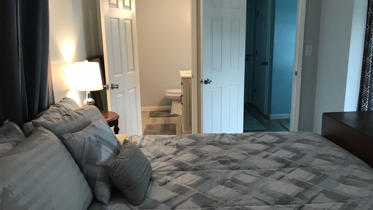 Photo of Bedroom in Putnam Hall
