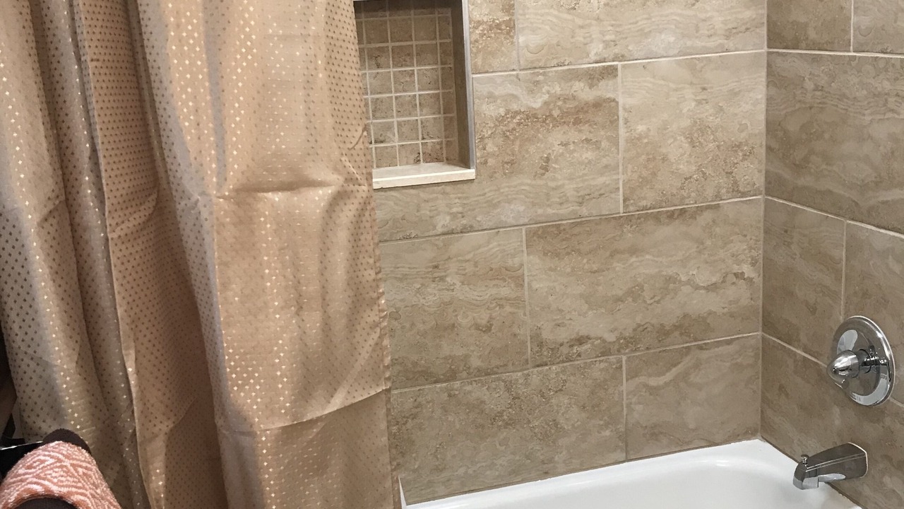 Photo of Bathroom in Putnam Hall
