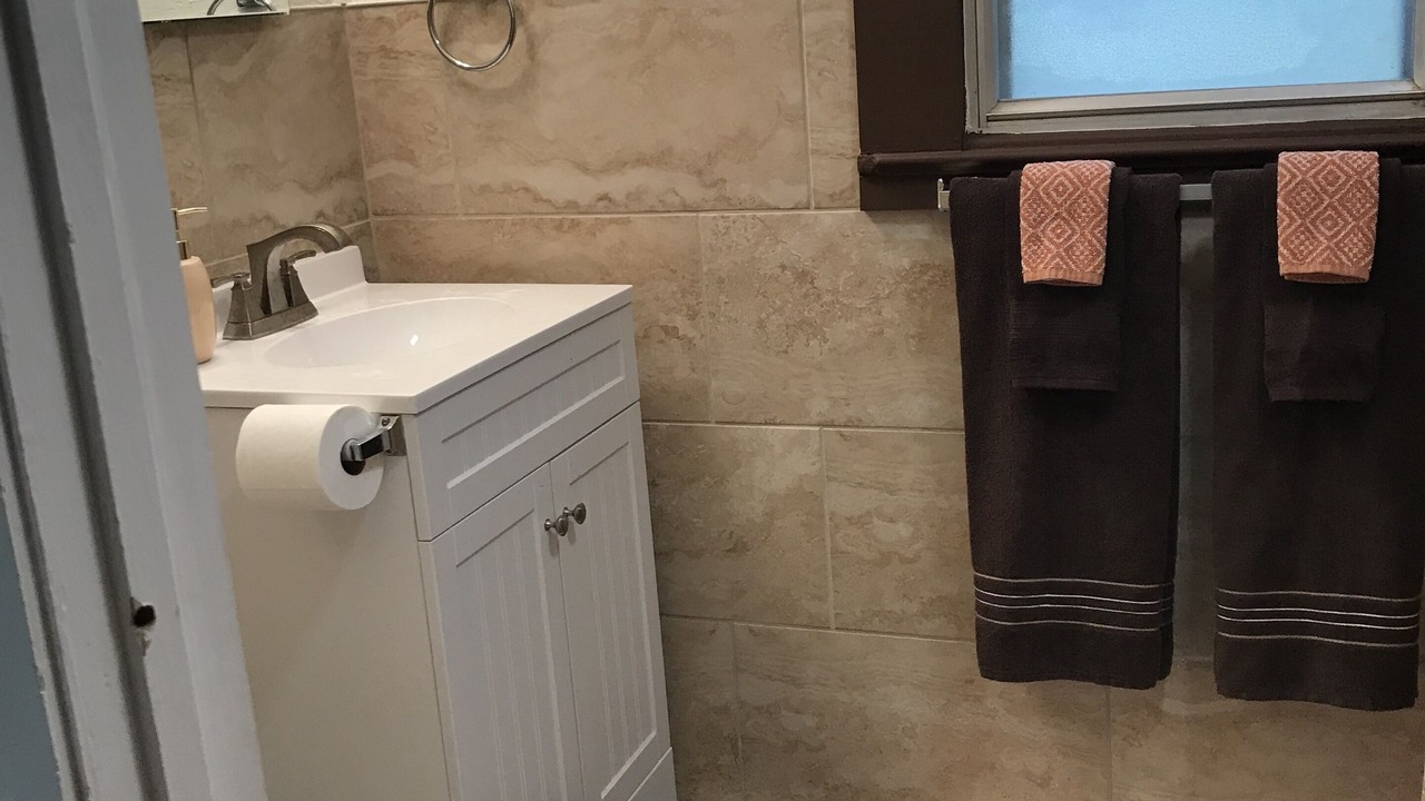Photo of Bathroom in Putnam Hall