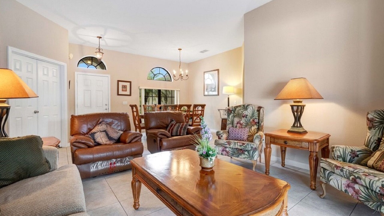 Photo of Livingroom in Legacy Park