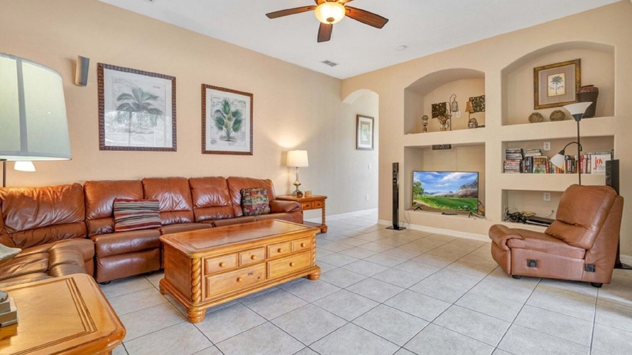 Photo of Livingroom in Legacy Park