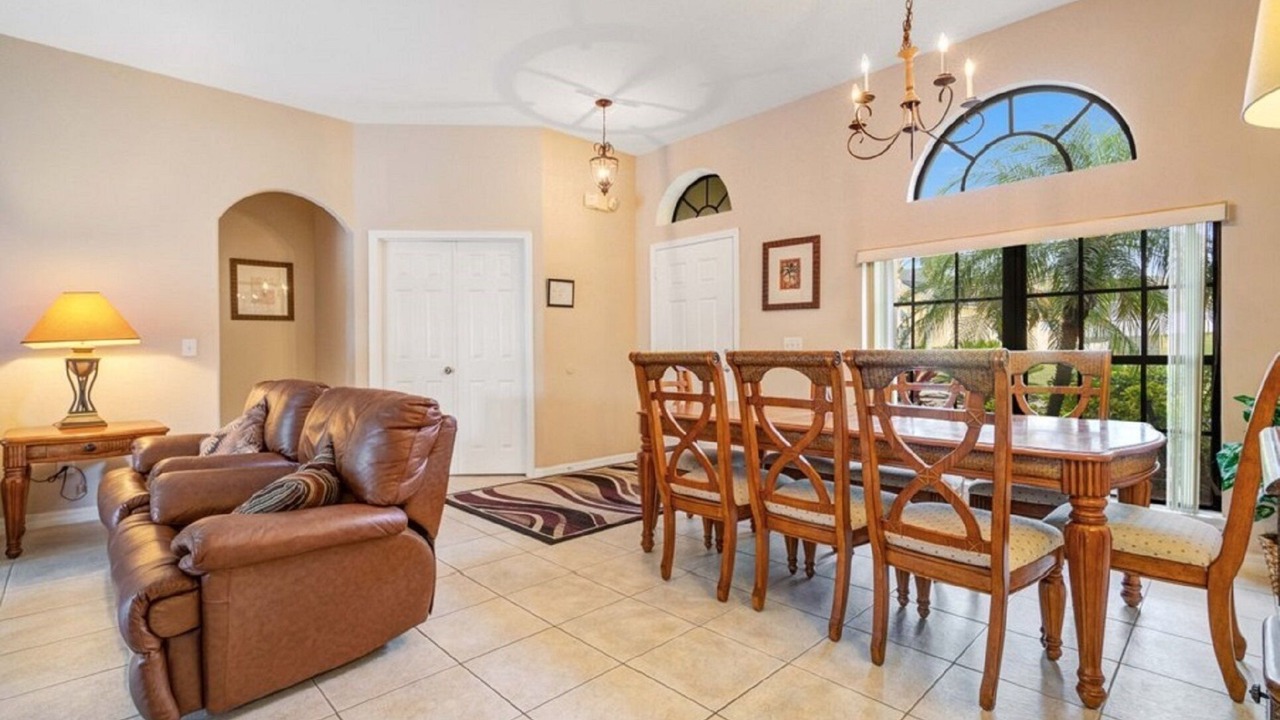 Photo of Livingroom in Legacy Park