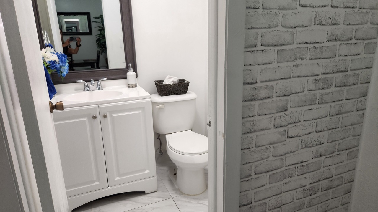 Photo of Bathroom in Plantation