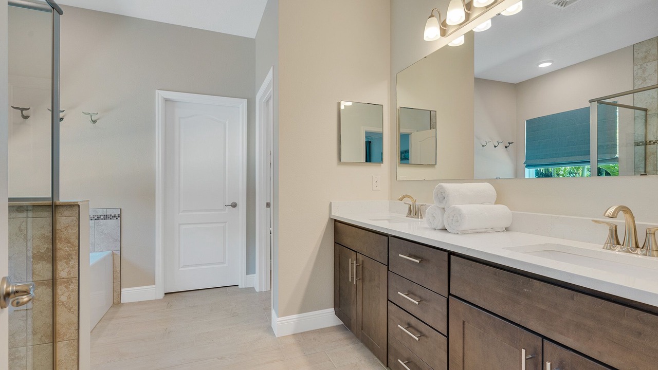 Photo of Bathroom in Crystal Lakes