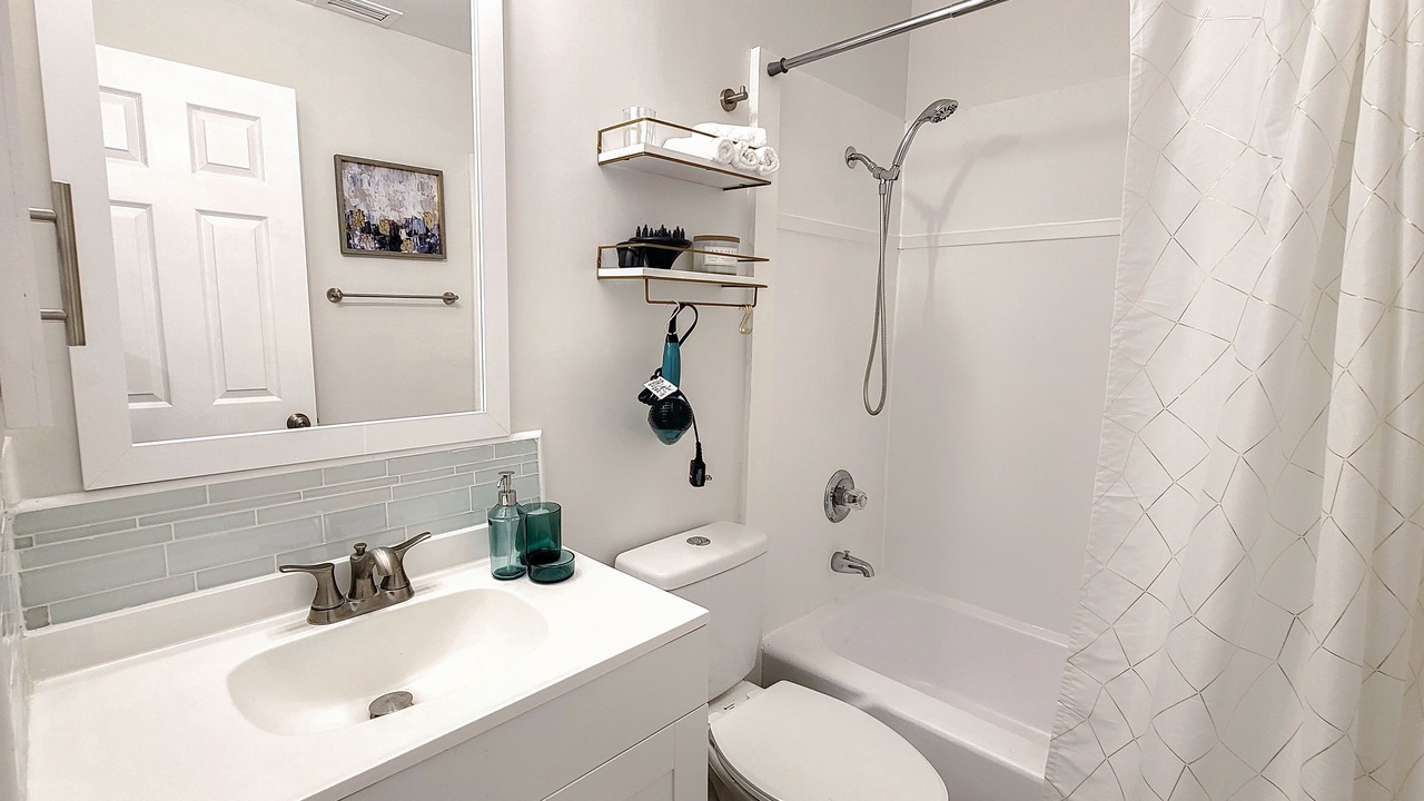 Photo of Bathroom in United Central