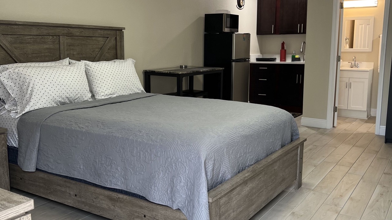 Photo of Bedroom in Egypt Lake-Leto