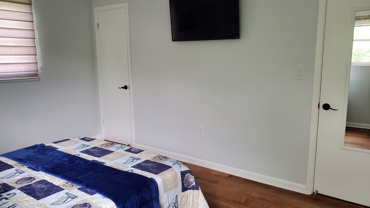 Photo of Bedroom in Cypress Lake