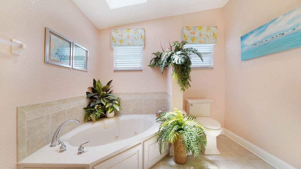 Photo of Bathroom in Edgewater