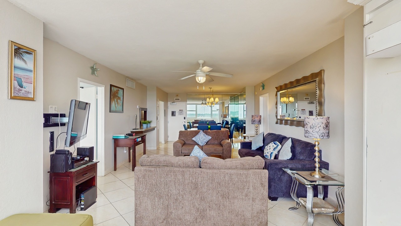 Photo of Livingroom in Galt Mile