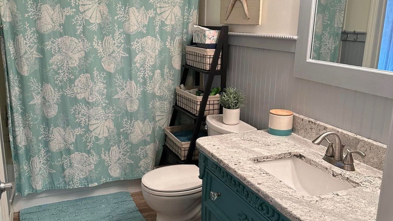 Photo of Bathroom in Riverhaven Village