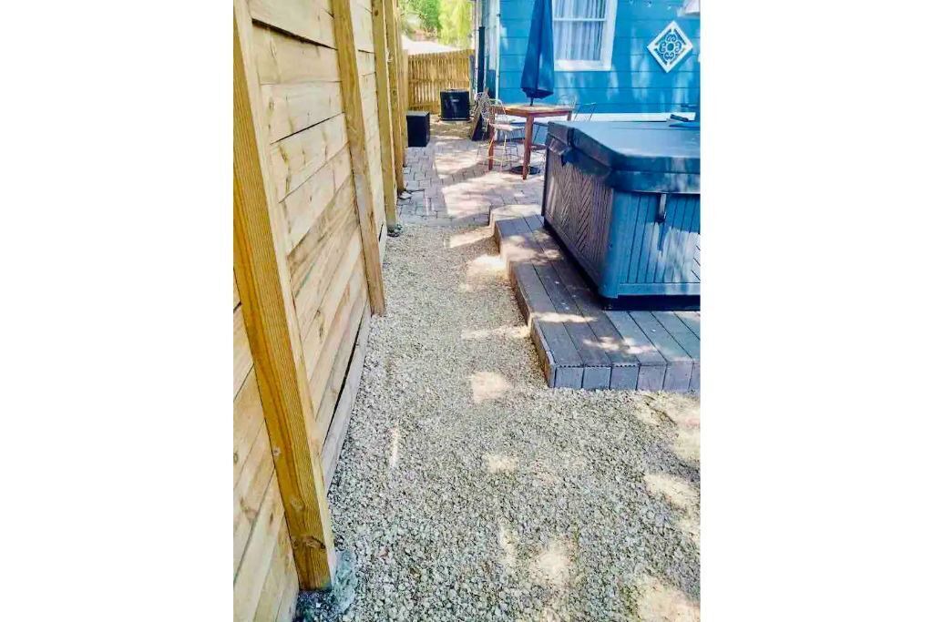 Photo of Patio Balcony in Historic Uptown
