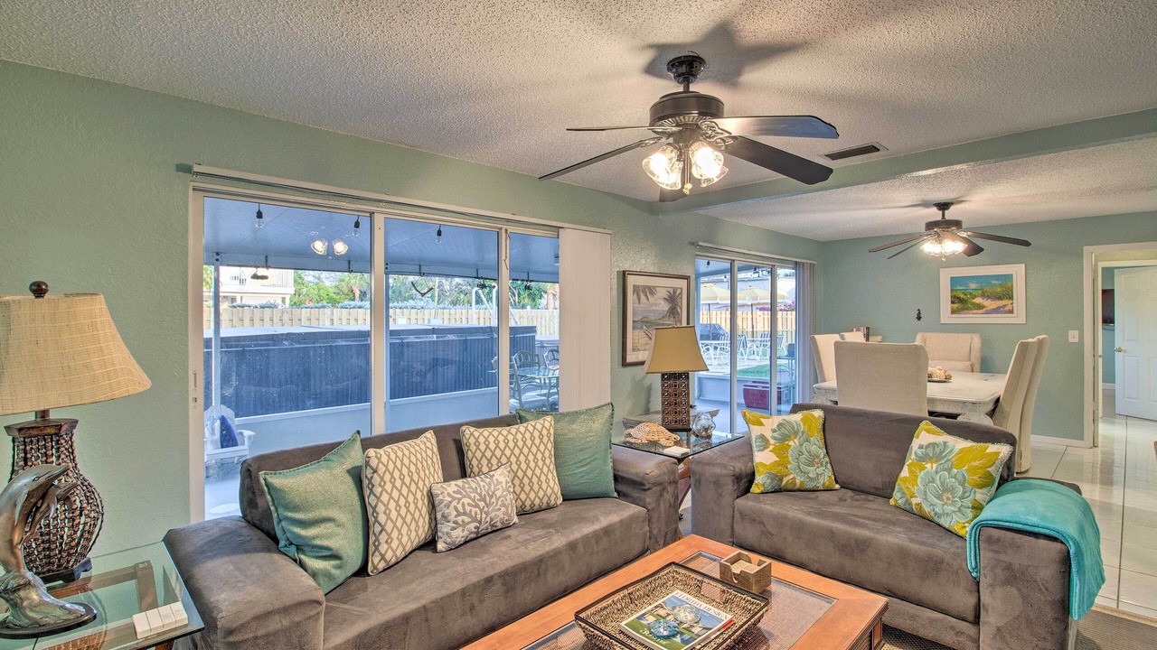 Photo of Livingroom in Fort Pierce Shores