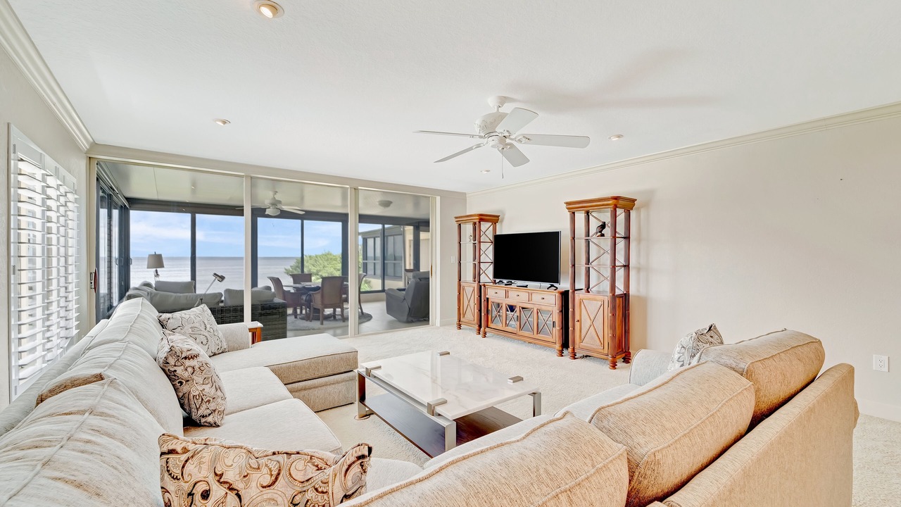 Photo of Livingroom in Burnt Store Marina