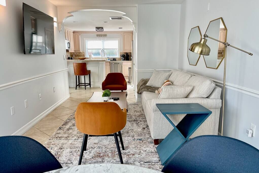 Photo of Livingroom in Jacksonville